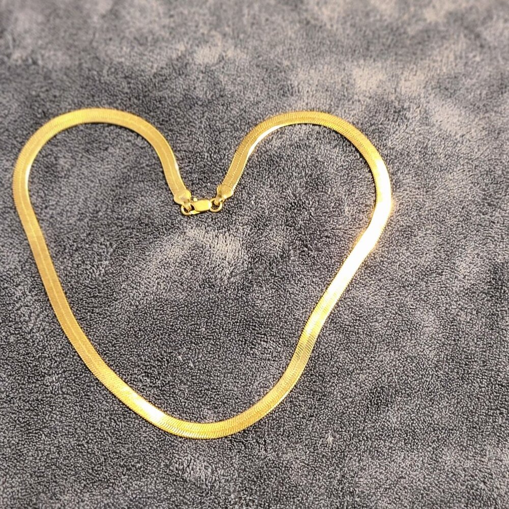 LIKE NEW: 14K Gold Plated Snake Chain Necklace.